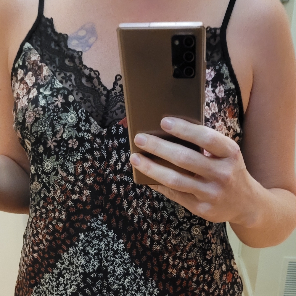 Top - Picture 2 of 4